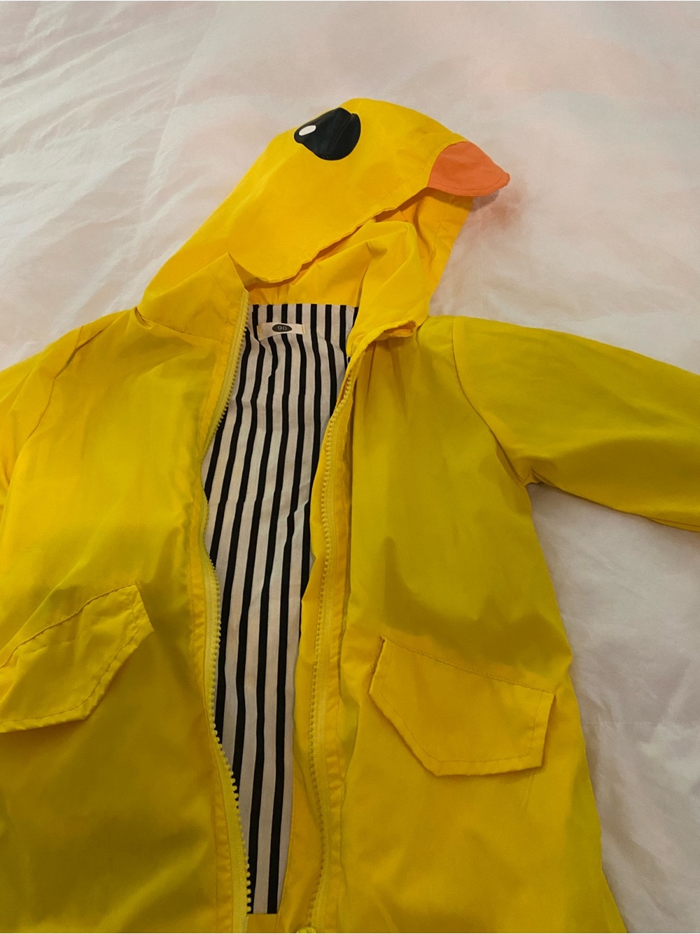Adorable 2T Yellow Duck Hooded Rain Jacket - Picture 2 of 7